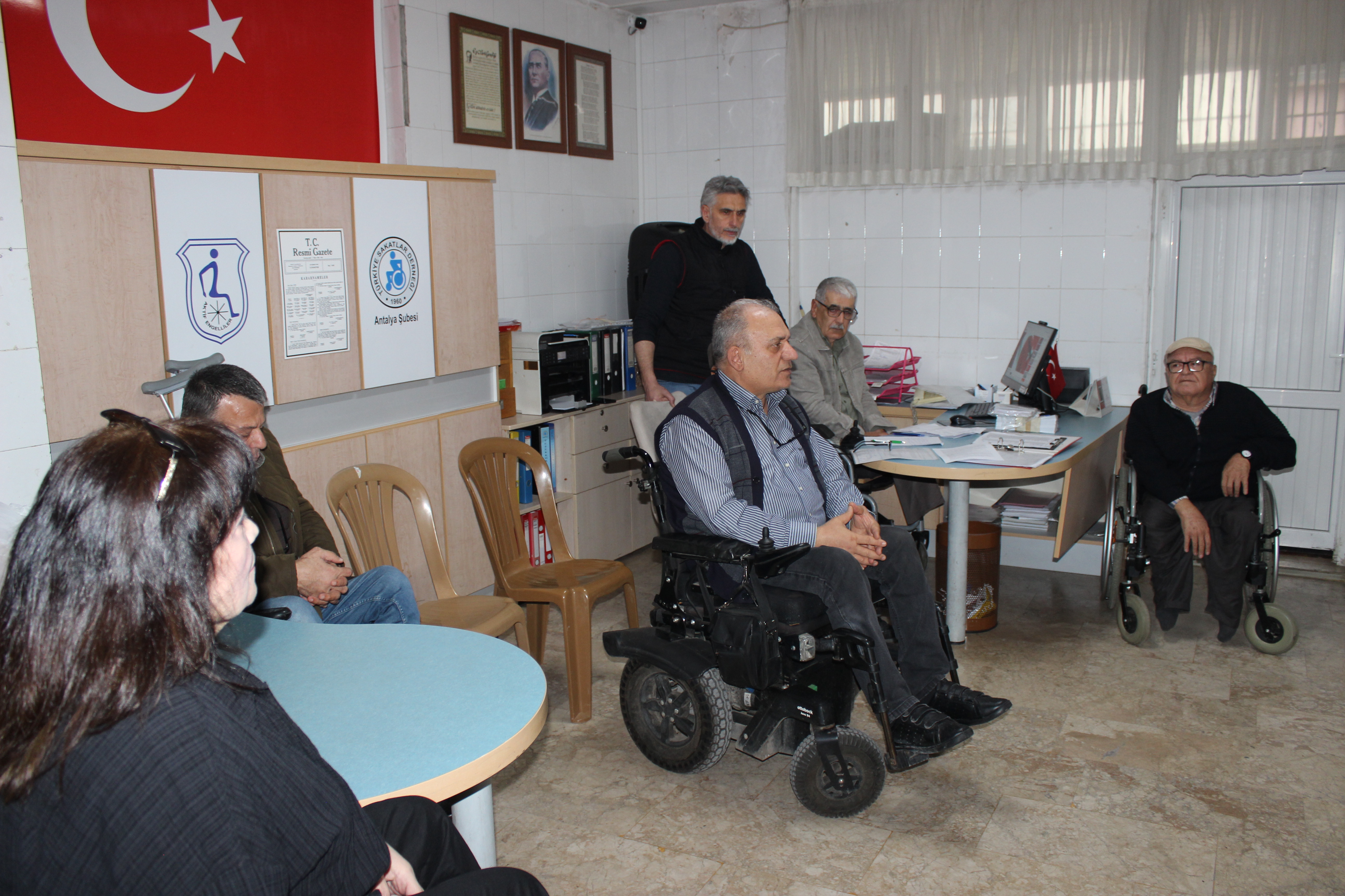 TÜRKİYE SAKATLAR DERNEĞİ ANTALYA ŞUBESİNDE MEHMET KARAVURAL GÜVEN TAZELEDİ